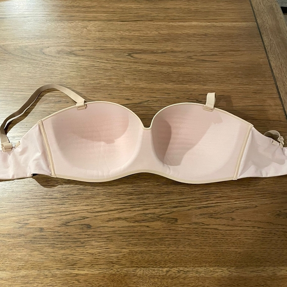SOMA 36DDD Bra Tan Enbliss Stay Put Strapless Wireles Back Closure Stretch - Picture 2 of 6